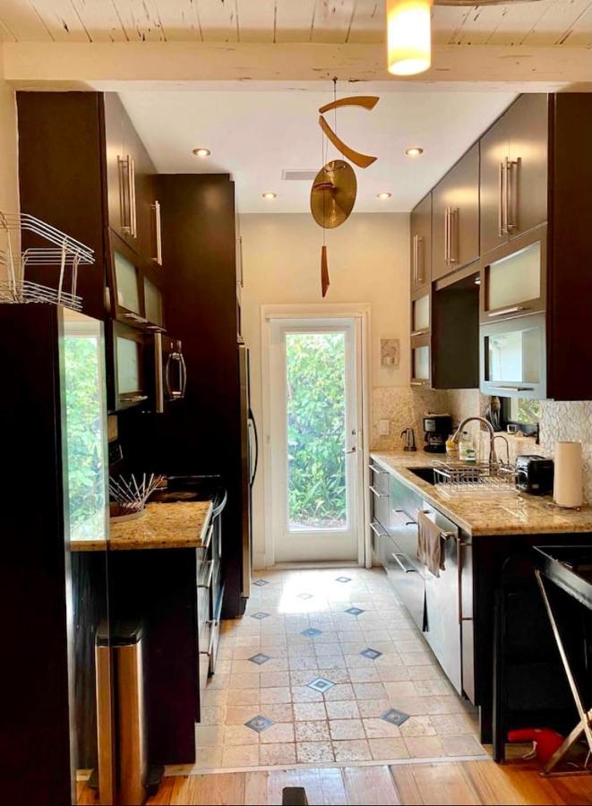 Entire Private Beautiful 2 Bedroom Plus Den House With Gated Front&Back Yard And Free Parking 10Min Drive To Miami Beach Exterior foto