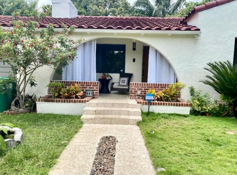 Entire Private Beautiful 2 Bedroom Plus Den House With Gated Front&Back Yard And Free Parking 10Min Drive To Miami Beach Exterior foto