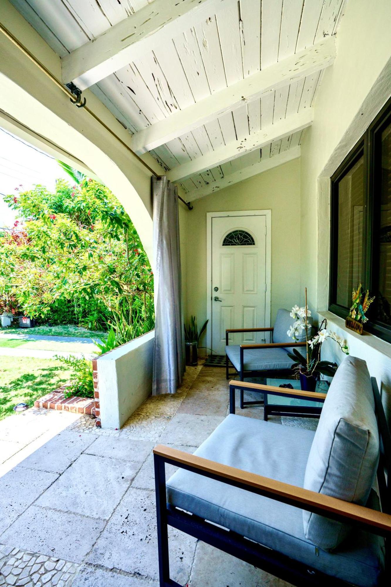 Entire Private Beautiful 2 Bedroom Plus Den House With Gated Front&Back Yard And Free Parking 10Min Drive To Miami Beach Exterior foto